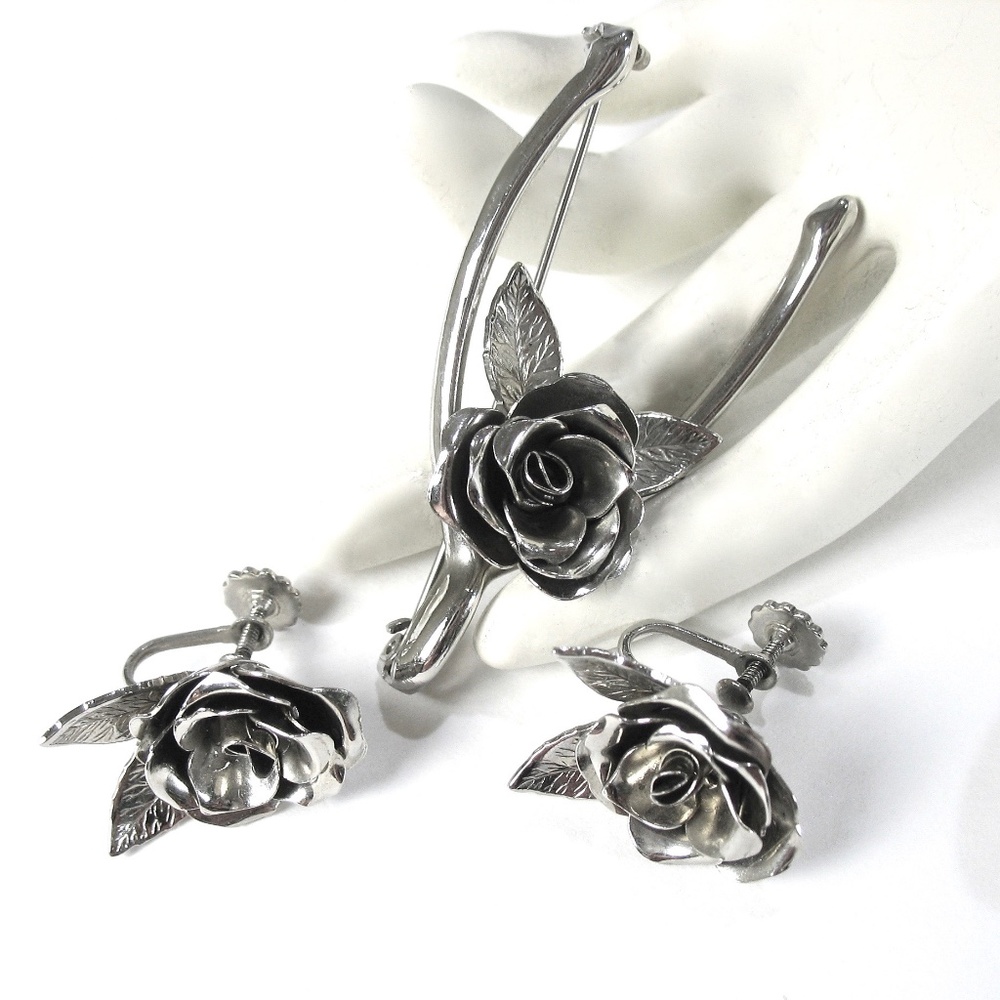 Coro Pin and Earring Set, 1950s, Rosebud, Wishbone